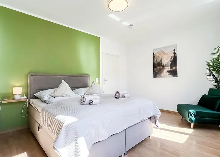 Parkside - Zentrum - *